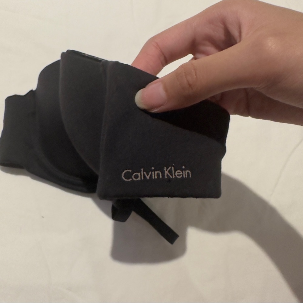 NWOT Calvin Klein Strapless Push Up Bra Detachable Straps Size 34A Black - Picture 4 of 14